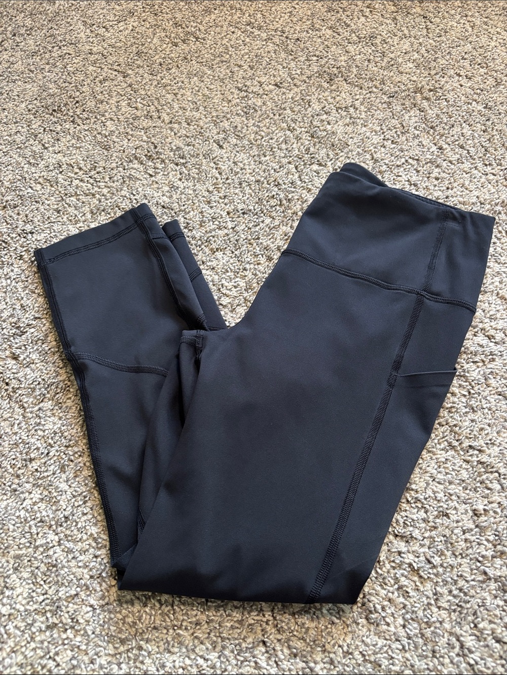 Lululemon Pace Rival High-Rise Crop 22" size 6
